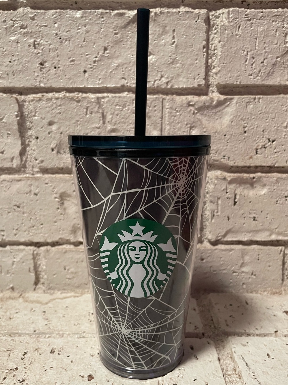 Starbucks glow in the dark spiderweb tumbler/cup!